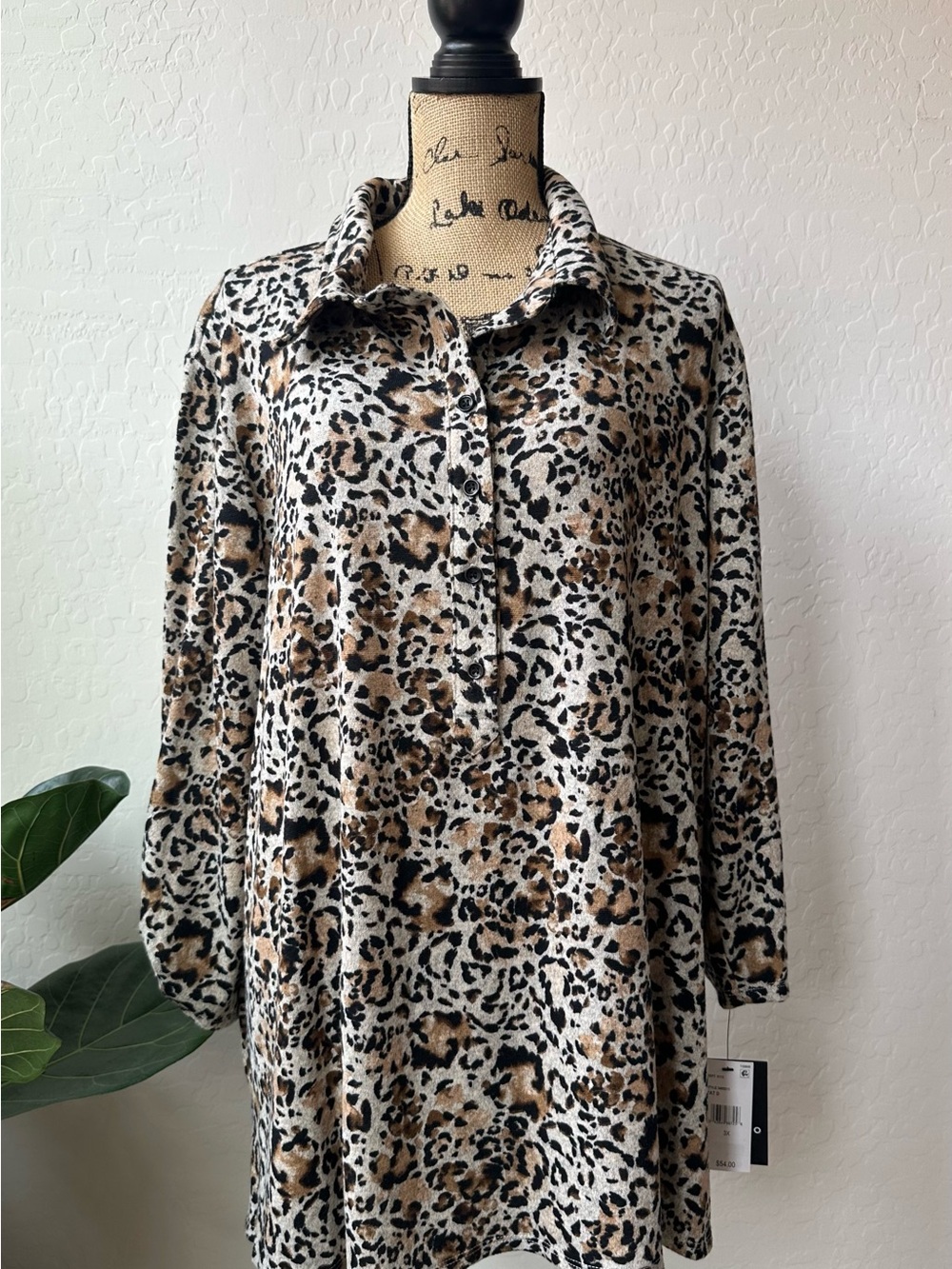 I.N. Studio Leopard Print Blouse Size 3X